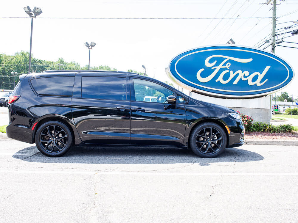 2025 CHRYSLER Pacifica