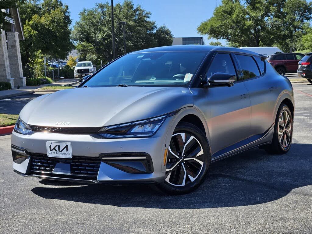 2023 KIA EV6