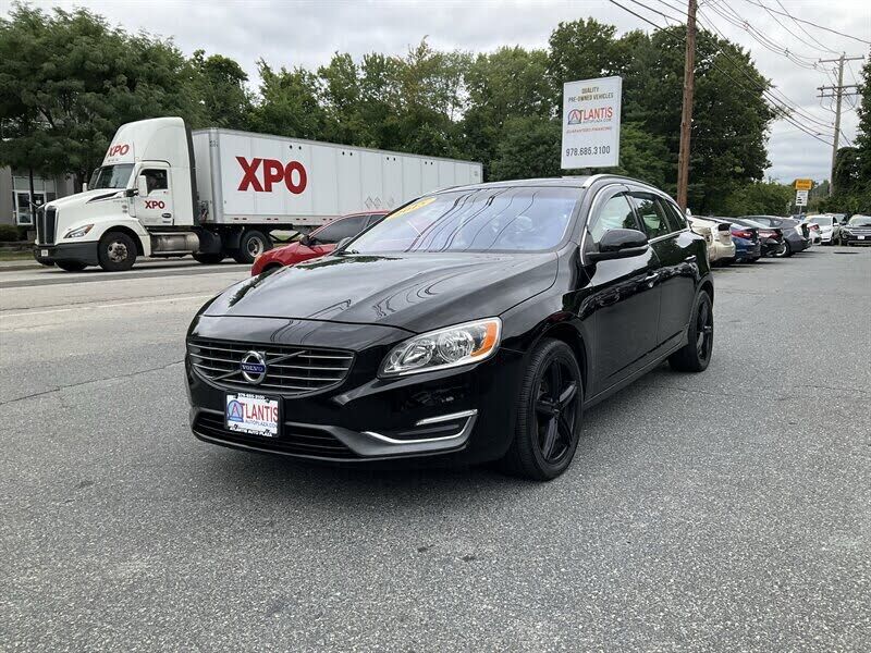 2015 VOLVO V60