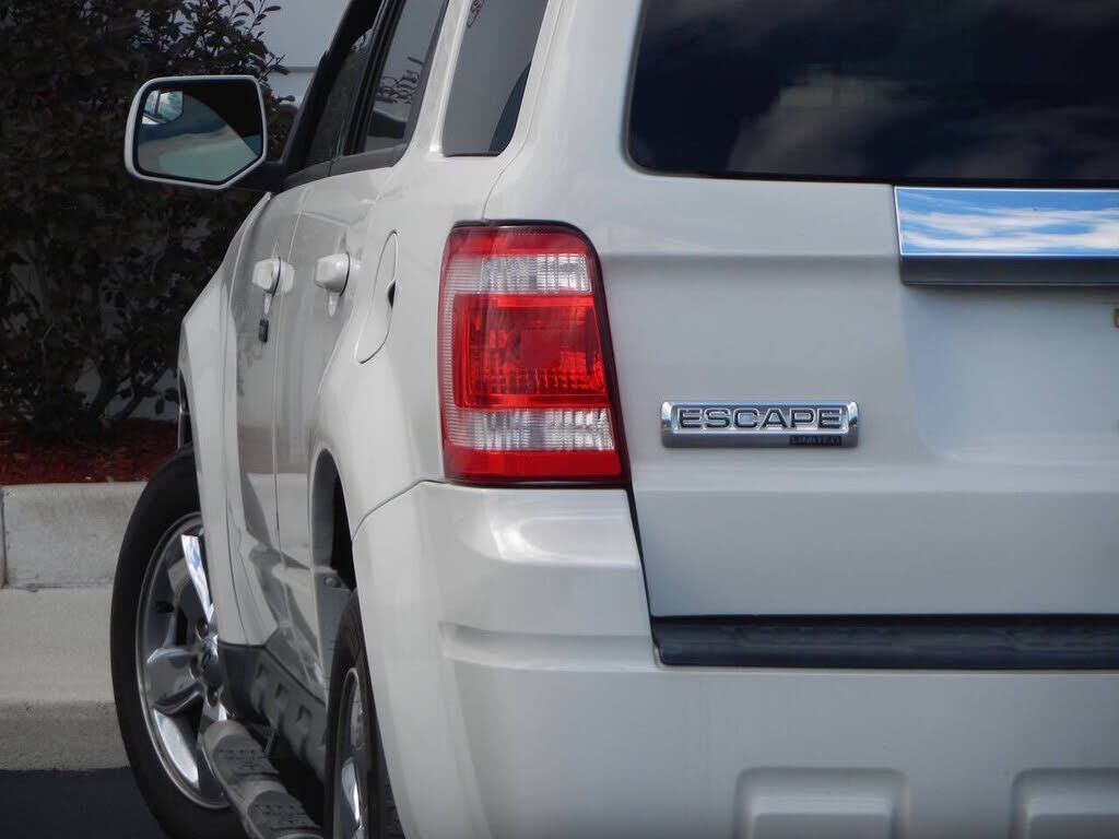 2011 FORD Escape