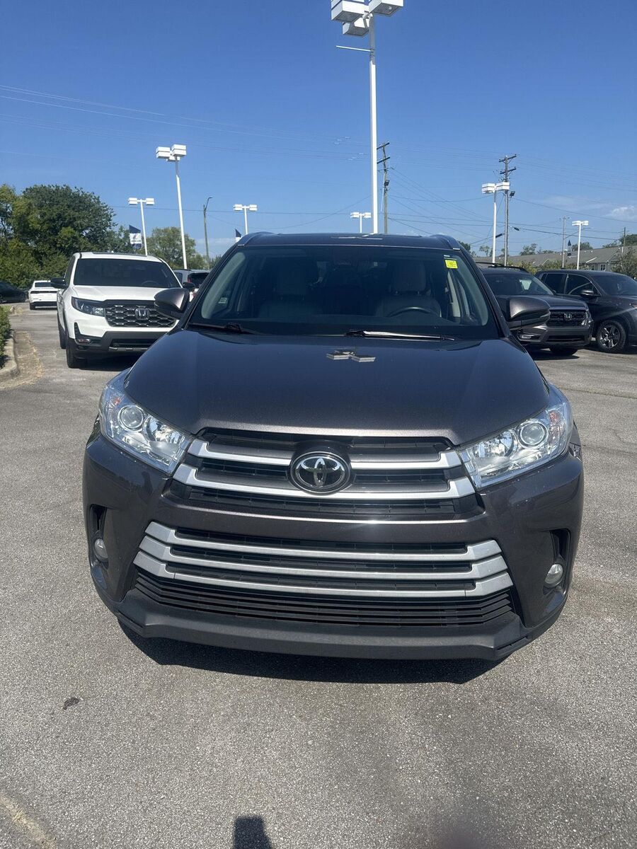 2019 TOYOTA Highlander