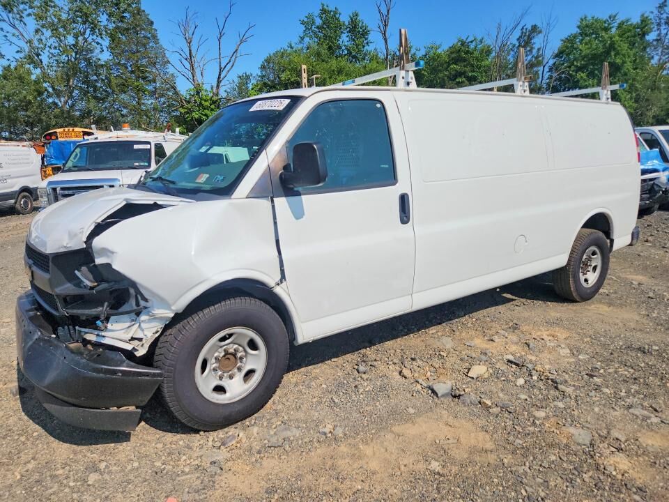 2017 CHEVROLET Express