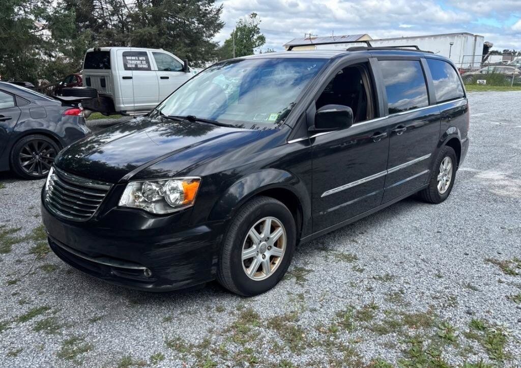 2012 CHRYSLER Town and Country