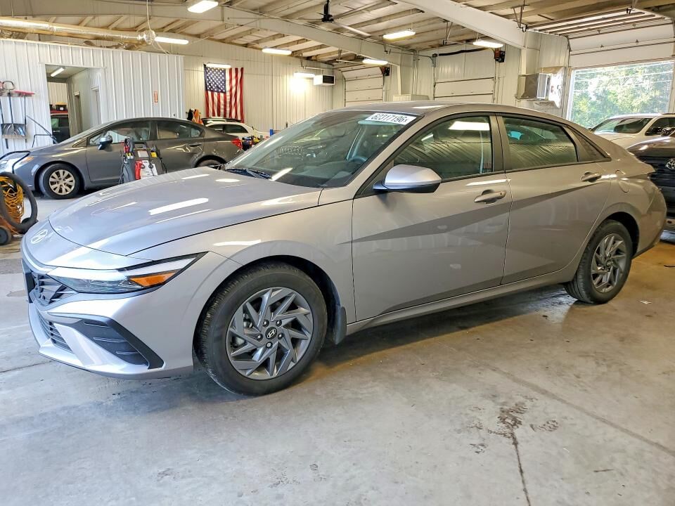 2025 HYUNDAI Elantra