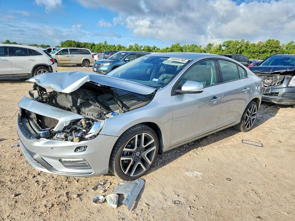 2017 VOLVO S60