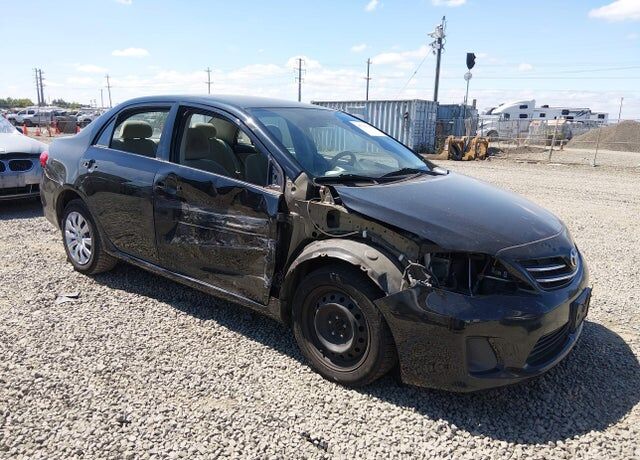 2013 TOYOTA Corolla