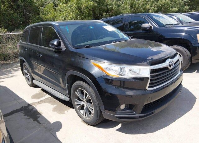 2016 TOYOTA Highlander