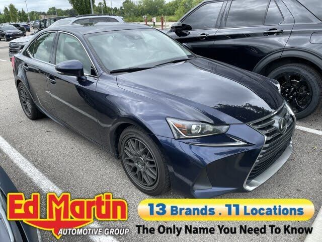 2019 LEXUS IS
