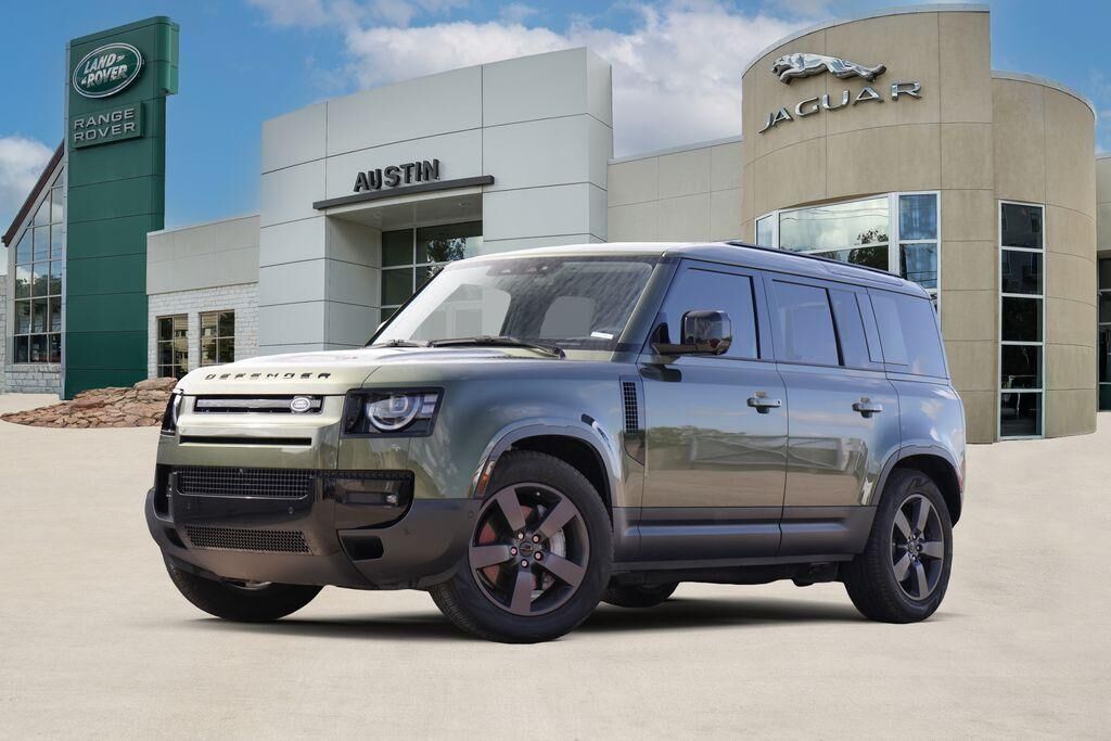 2026 LAND ROVER Defender