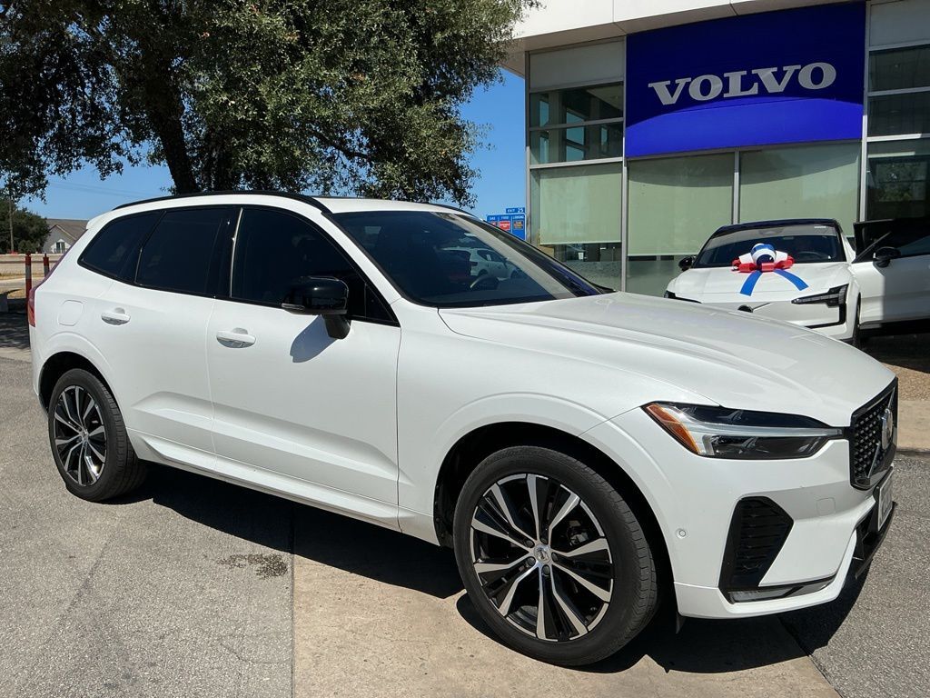 2023 VOLVO XC60