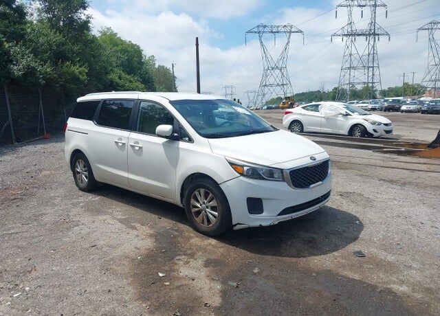 2015 KIA Sedona