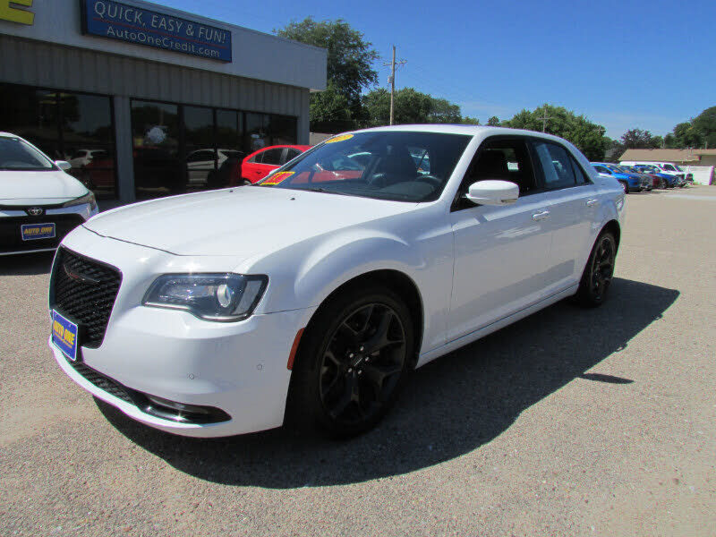 2023 CHRYSLER 300