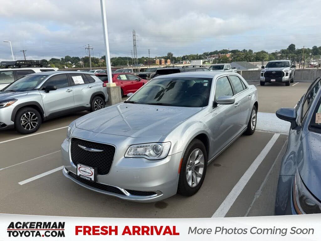2021 CHRYSLER 300