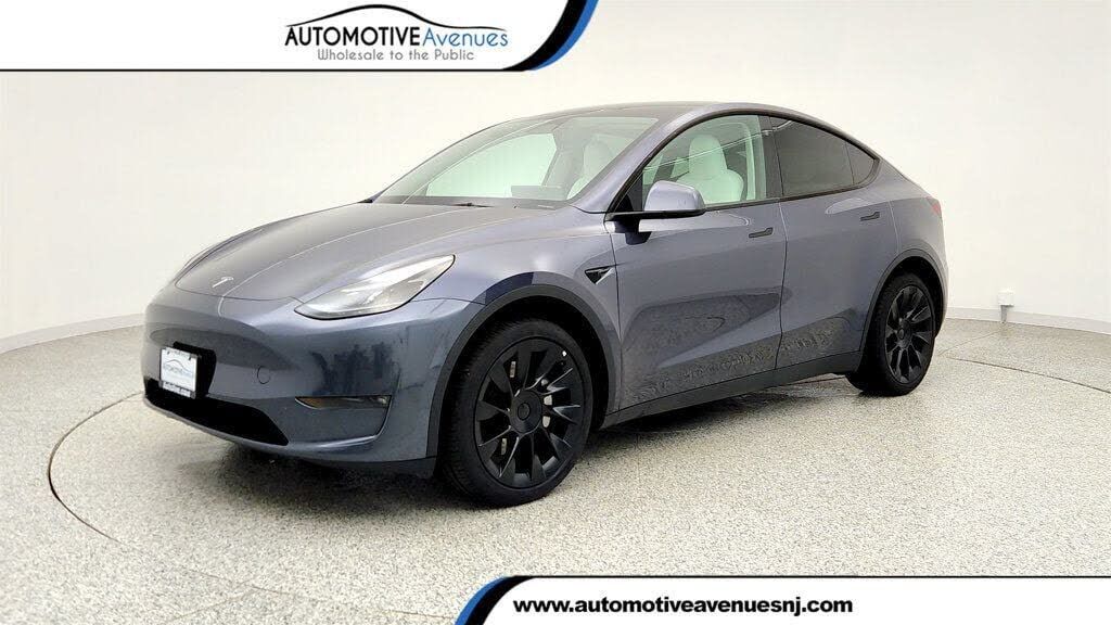 2023 TESLA Model Y