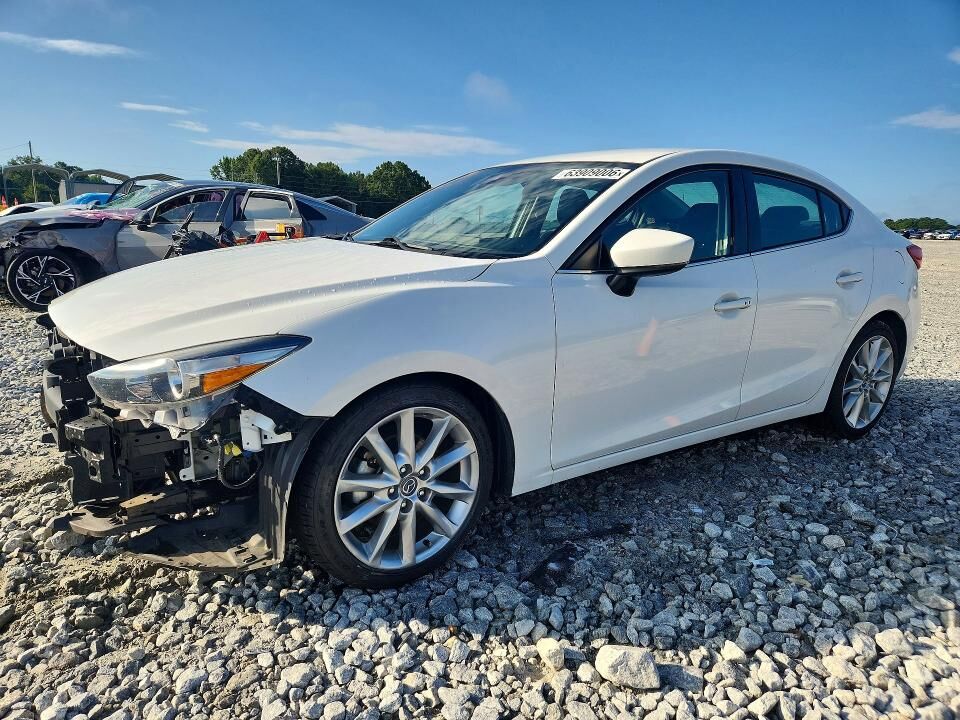 2017 MAZDA Mazda3