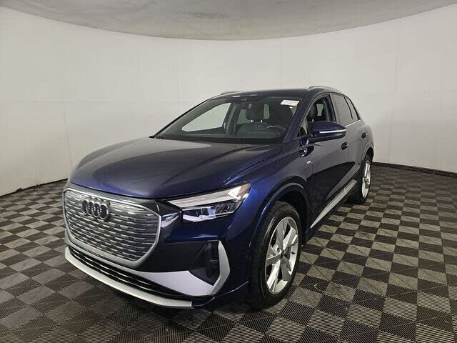 2023 AUDI Q4
