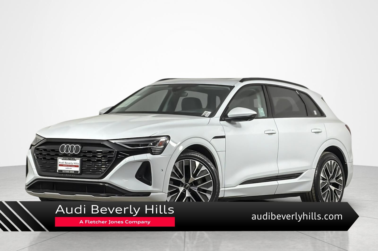 2024 AUDI Q8