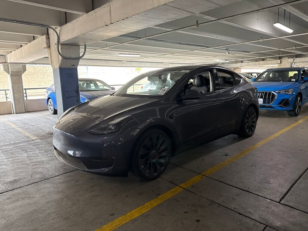 2023 TESLA Model Y