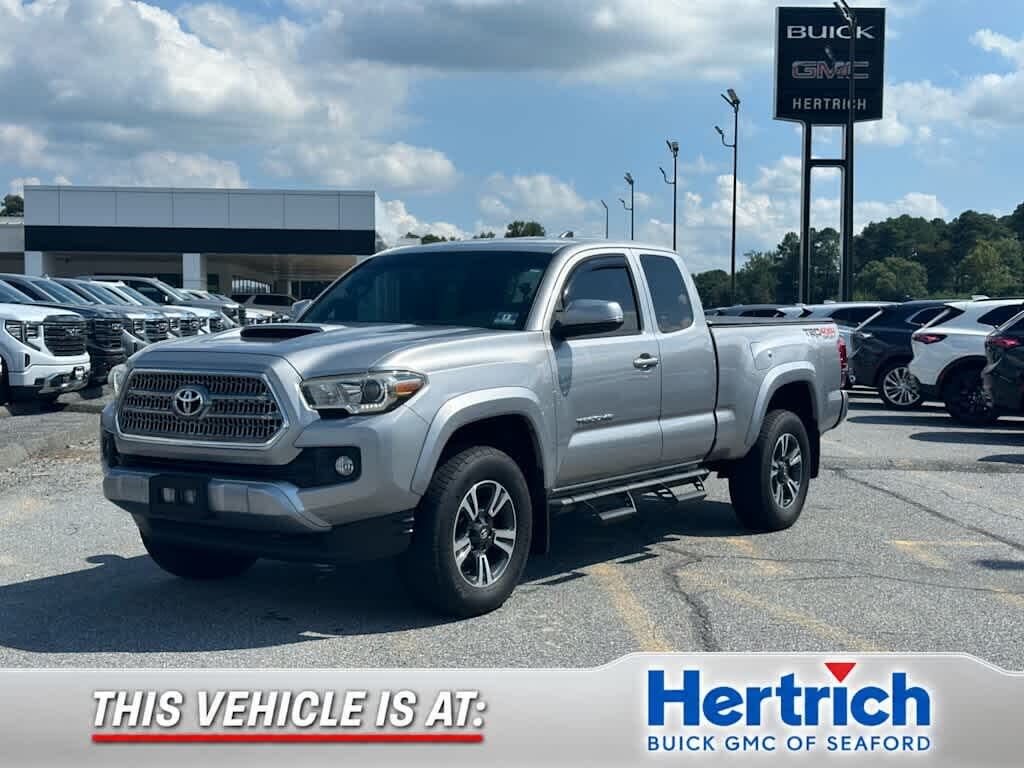 2017 TOYOTA Tacoma