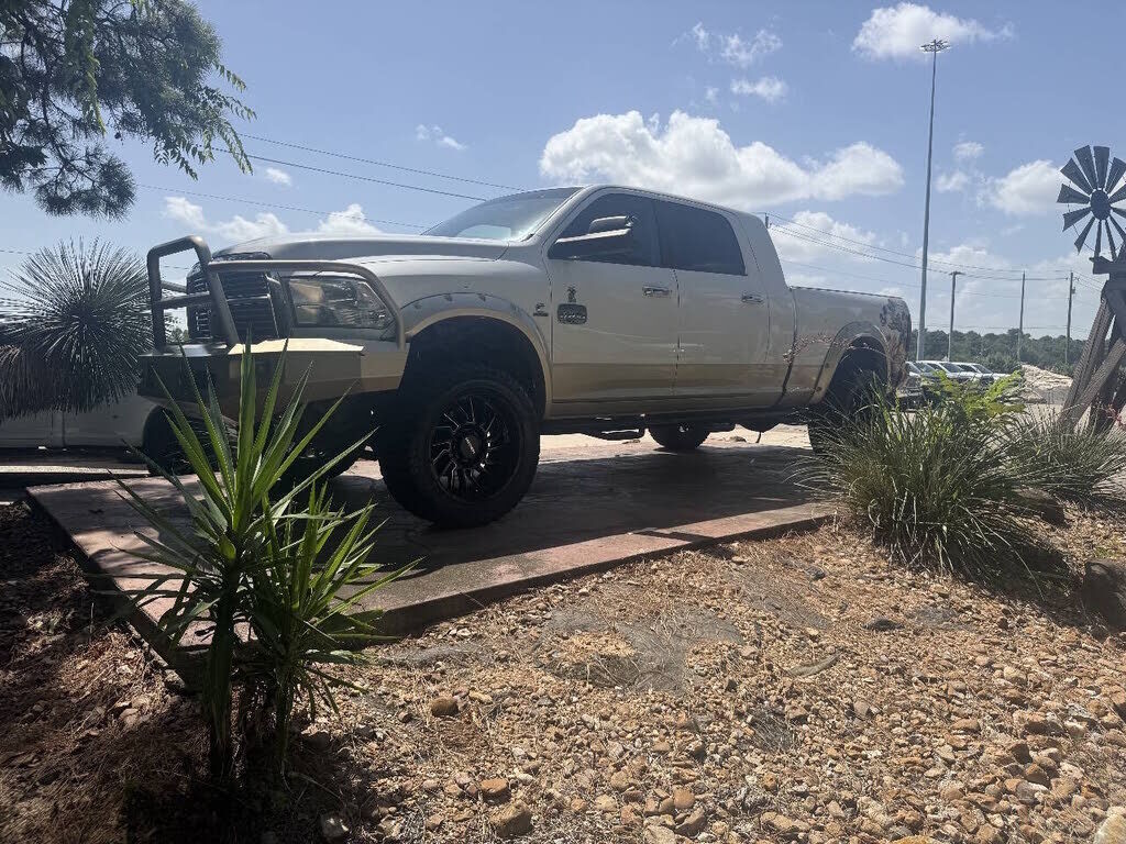 2012 DODGE Ram