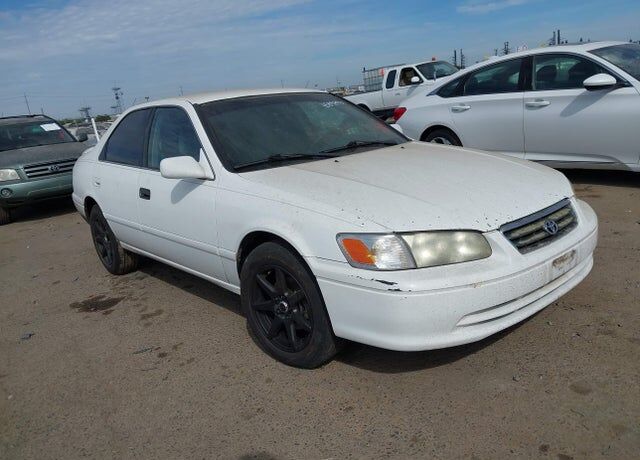 2001 TOYOTA Camry