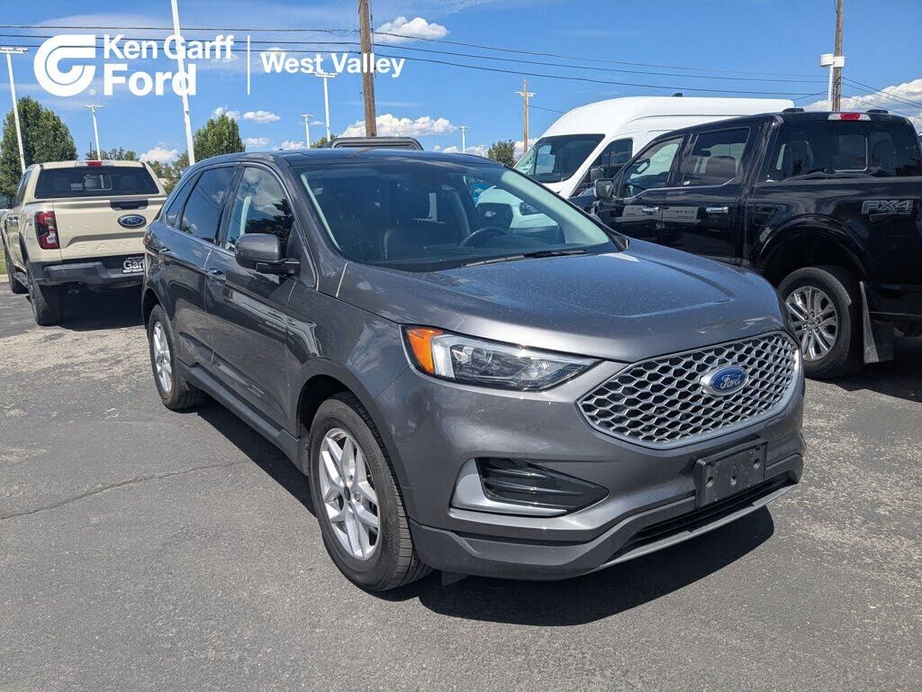 2023 FORD Edge