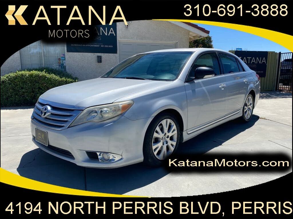 2011 TOYOTA Avalon
