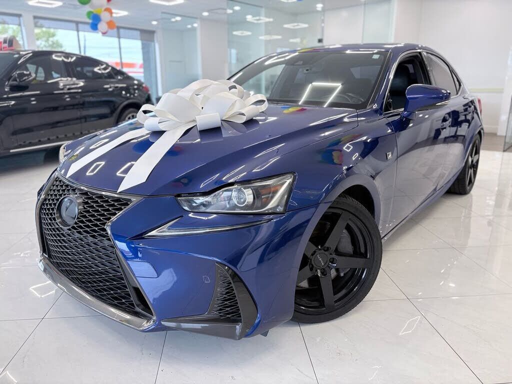 2017 LEXUS IS