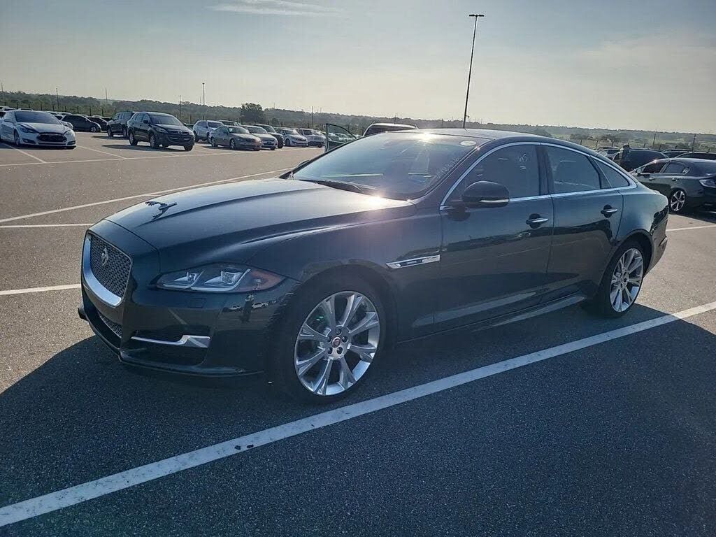 2016 JAGUAR XJ