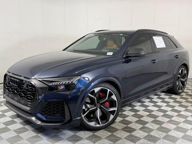 2024 AUDI RS Q8