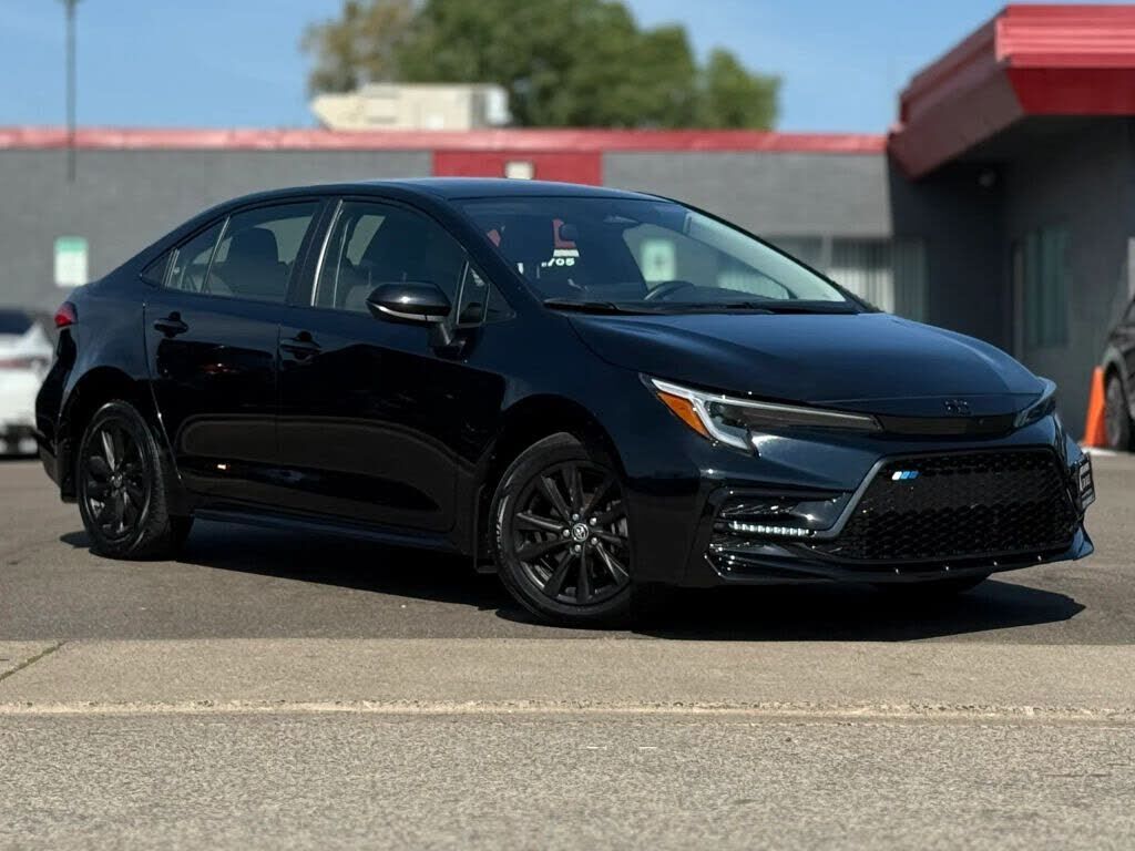 2024 TOYOTA Corolla
