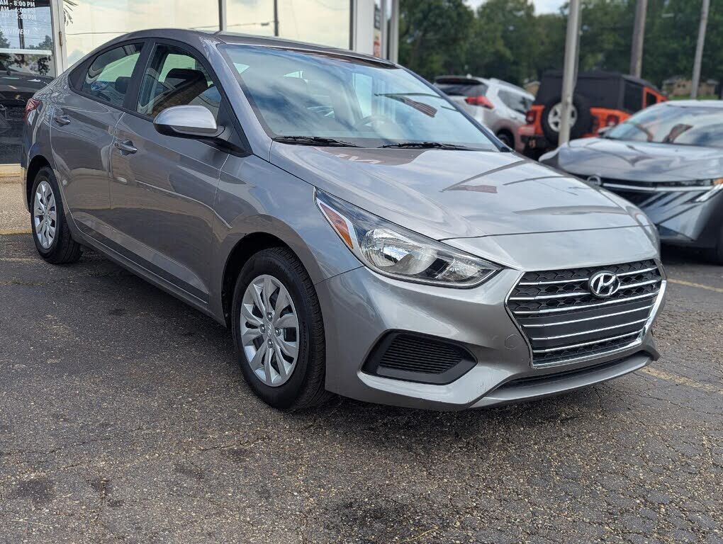 2022 HYUNDAI Accent