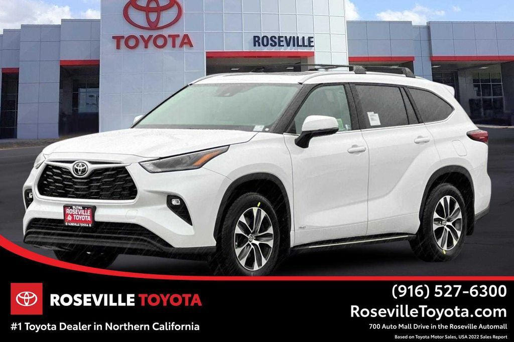 2026 TOYOTA Highlander