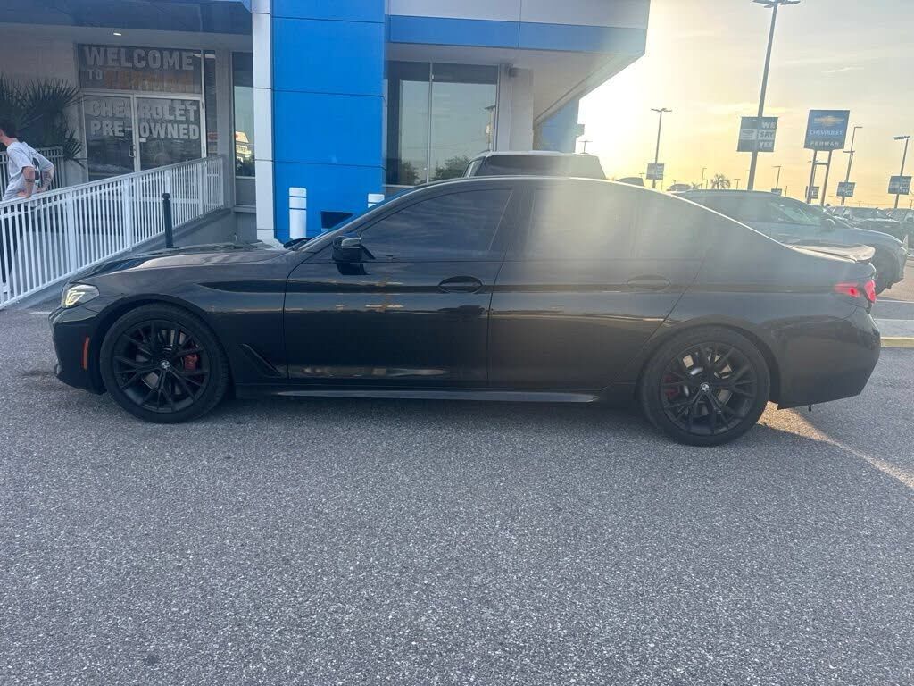 2022 BMW M550i