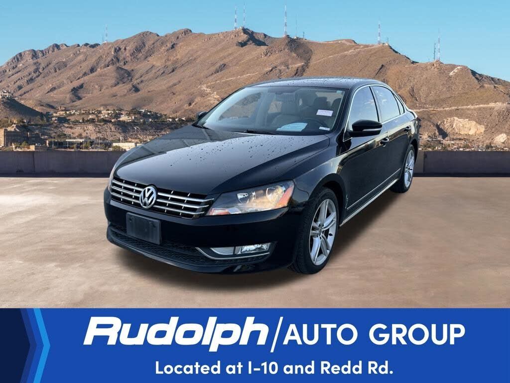 2013 VOLKSWAGEN Passat