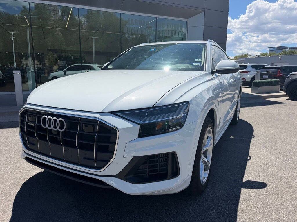 2023 AUDI Q8