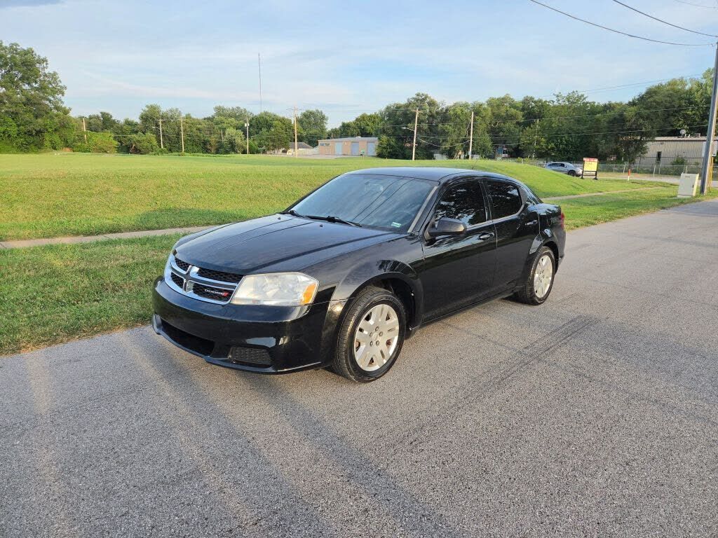 2013 DODGE Avenger