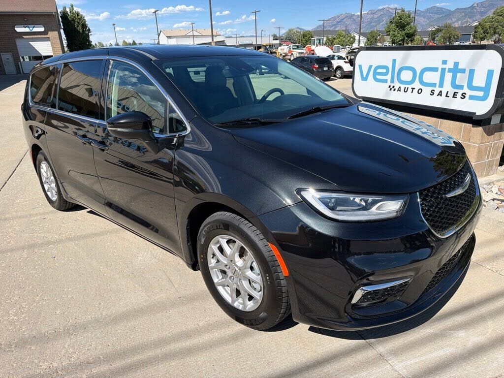 2023 CHRYSLER Pacifica