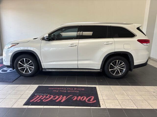 2017 TOYOTA Highlander