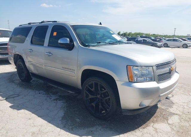 2011 CHEVROLET Suburban