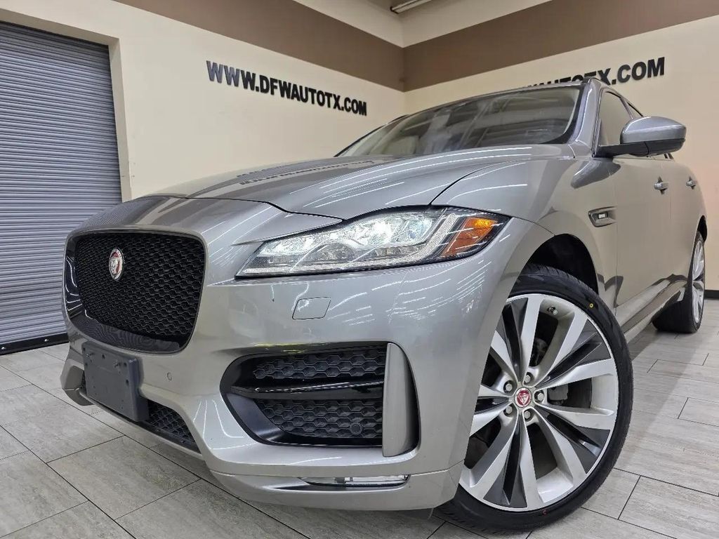2018 JAGUAR F-Pace