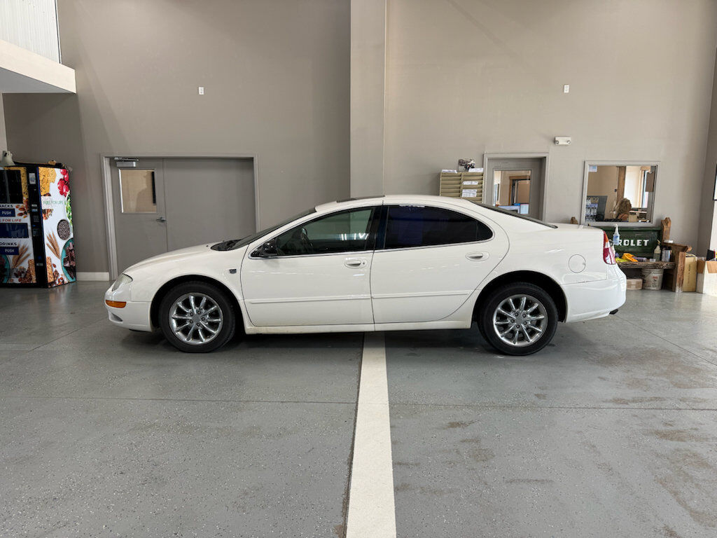 2004 CHRYSLER 300