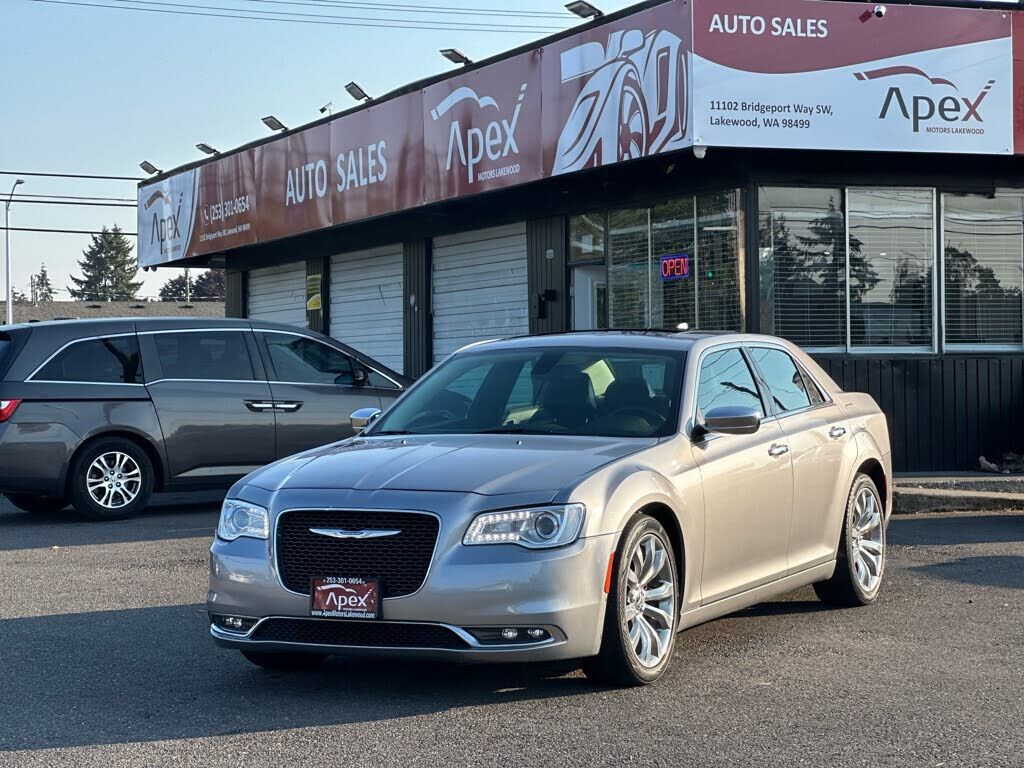 2018 CHRYSLER 300