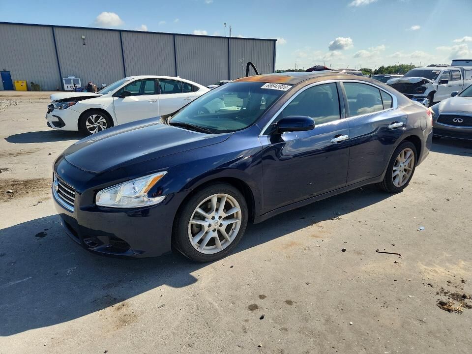 2010 NISSAN Maxima