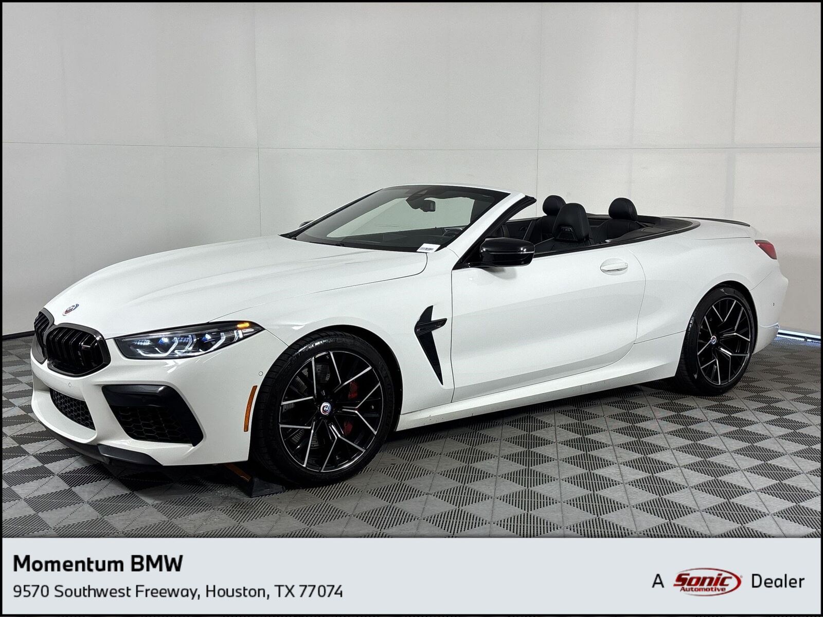 2023 BMW M8