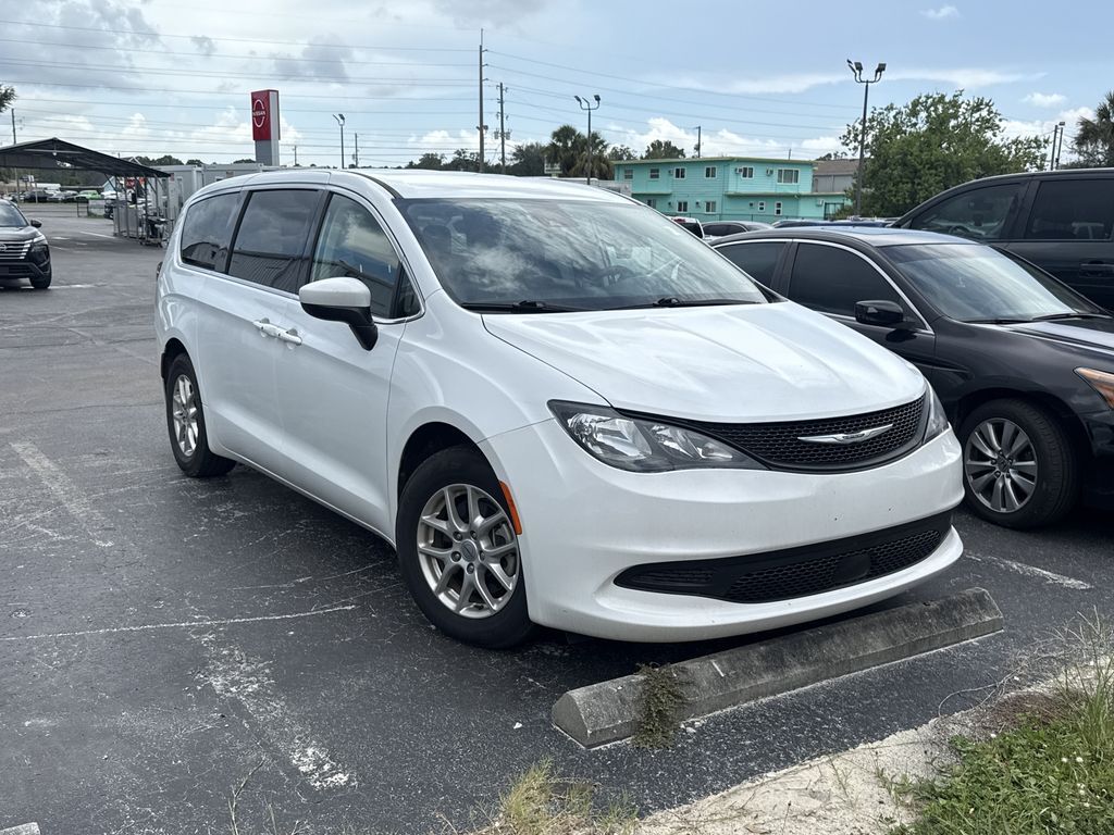 2023 CHRYSLER Voyager