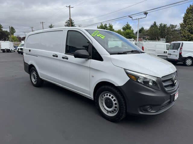 2021 MERCEDES-BENZ METRIS