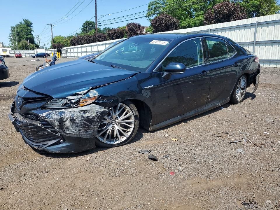 2018 TOYOTA Camry