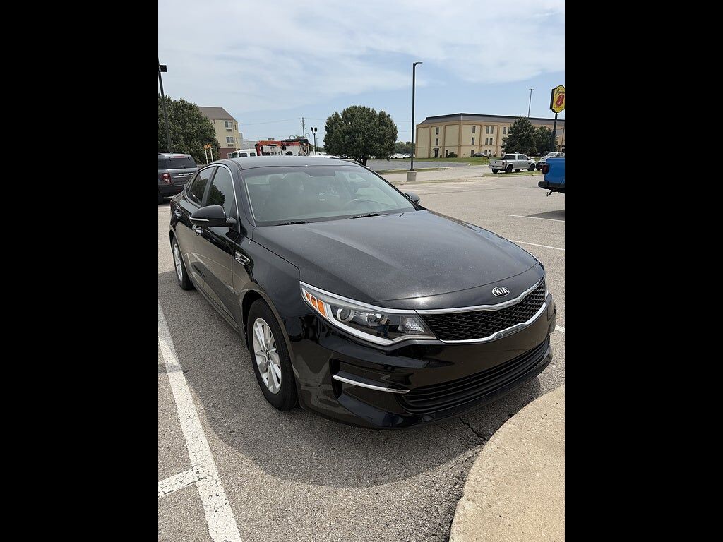 2017 KIA Optima