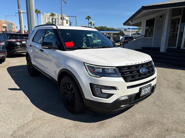 2017 FORD Explorer
